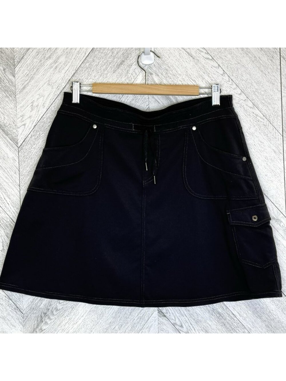 Kuhl Mova Skirt Skort Womens Size Medium Black Outdoor Hiking Gorpcore